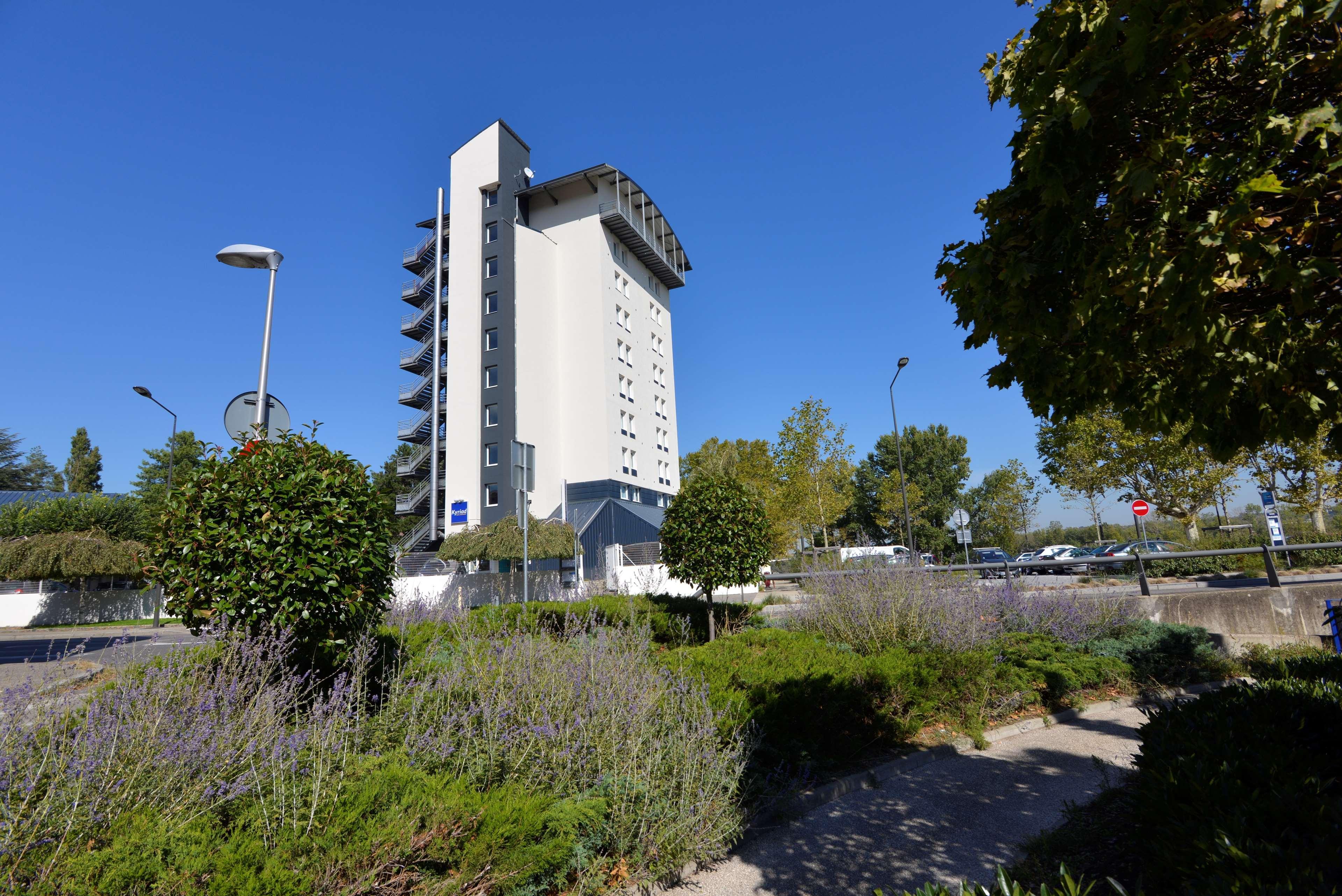 Kyriad Hotel Lyon Givors Exteriör bild